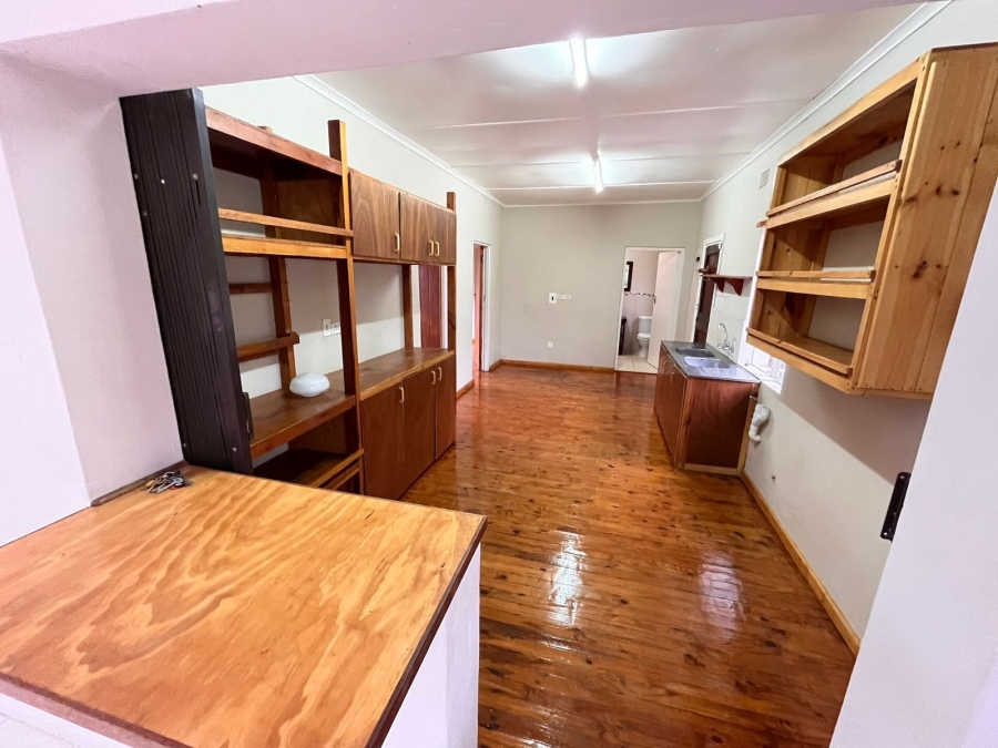 To Let 3 Bedroom Property for Rent in Sunrise On Sea Eastern Cape